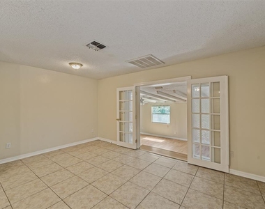 9616 N Oklawaha Avenue - Photo Thumbnail 21