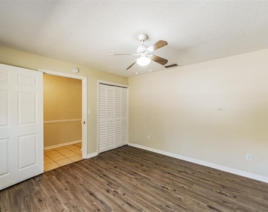 9616 N Oklawaha Avenue - Photo Thumbnail 9