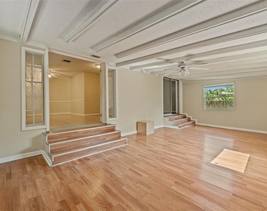 9616 N Oklawaha Avenue - Photo Thumbnail 34