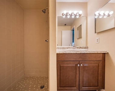 9616 N Oklawaha Avenue - Photo Thumbnail 41