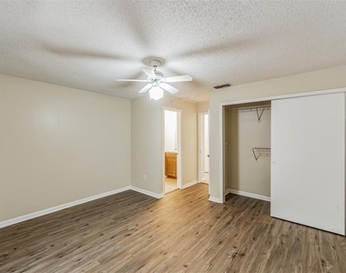 9616 N Oklawaha Avenue - Photo Thumbnail 31