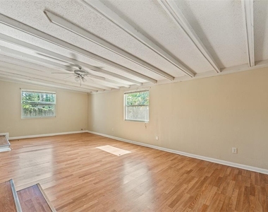 9616 N Oklawaha Avenue - Photo Thumbnail 35