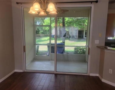2221 Golden Oak Lane - Photo Thumbnail 3