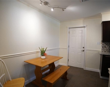 916 Vermont Avenue - Photo Thumbnail 7