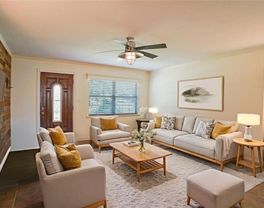 916 Vermont Avenue - Photo Thumbnail 1