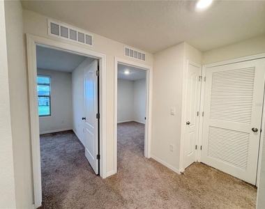 1559 Candlefire Row - Photo Thumbnail 22