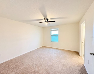 1559 Candlefire Row - Photo Thumbnail 14
