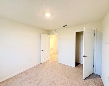 1559 Candlefire Row - Photo Thumbnail 19