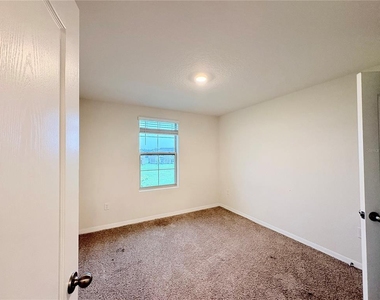 1559 Candlefire Row - Photo Thumbnail 17