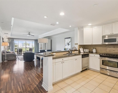 1112 Sunset View Circle - Photo Thumbnail 7