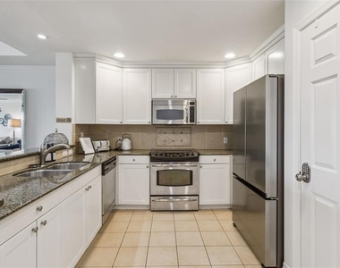 1112 Sunset View Circle - Photo Thumbnail 9