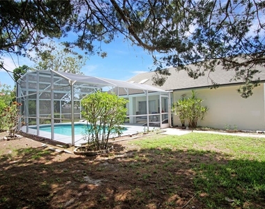 928 Loma Bonita Drive - Photo Thumbnail 5