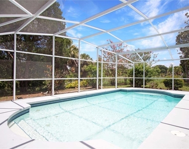 928 Loma Bonita Drive - Photo Thumbnail 9