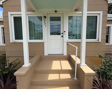207 E Halifax Avenue - Photo Thumbnail 7