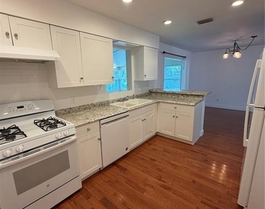 207 E Halifax Avenue - Photo Thumbnail 16