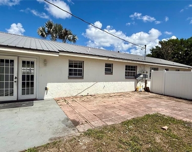 1516 Alabama Avenue - Photo Thumbnail 13