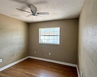 1516 Alabama Avenue - Photo Thumbnail 7