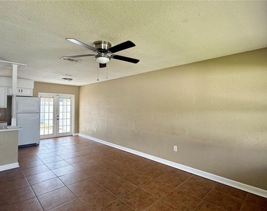 1516 Alabama Avenue - Photo Thumbnail 6