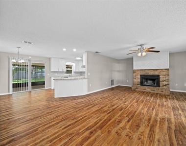 1820 Se 57th Avenue - Photo Thumbnail 8