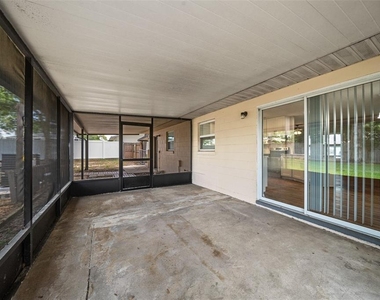 1820 Se 57th Avenue - Photo Thumbnail 18