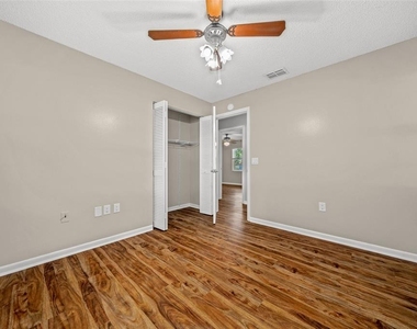 1820 Se 57th Avenue - Photo Thumbnail 12
