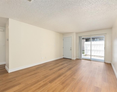 3025 Se 55th Avenue - Photo Thumbnail 8