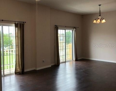 10923 Derringer Drive - Photo Thumbnail 13