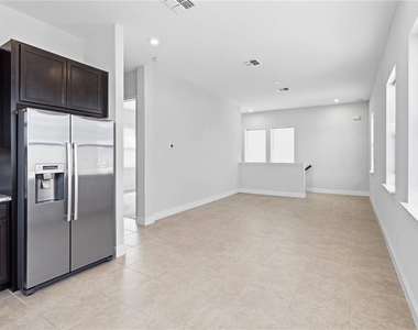 13030 Stoddart Avenue - Photo Thumbnail 5
