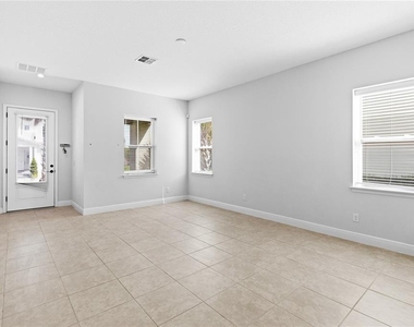 13026 Stoddart Avenue - Photo Thumbnail 6