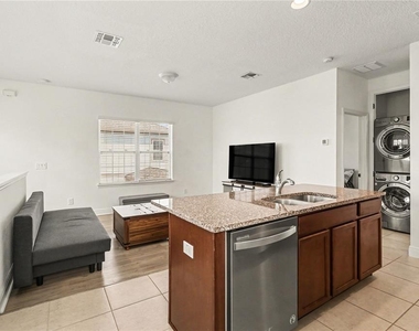 8274 R Nemours Parkway - Photo Thumbnail 3