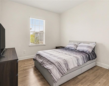 8274 R Nemours Parkway - Photo Thumbnail 6