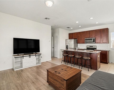 8274 R Nemours Parkway - Photo Thumbnail 4