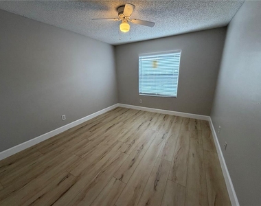4160 Pershing Pointe Place - Photo Thumbnail 8