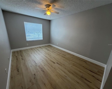 4160 Pershing Pointe Place - Photo Thumbnail 10