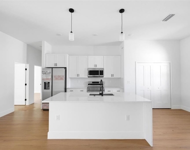 16835 Sw 17th Terrace - Photo Thumbnail 18