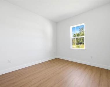 16835 Sw 17th Terrace - Photo Thumbnail 32