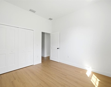 16835 Sw 17th Terrace - Photo Thumbnail 30