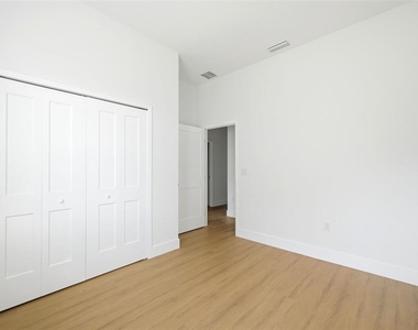 16835 Sw 17th Terrace - Photo Thumbnail 27