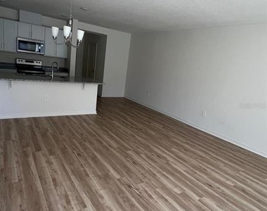 9324 Westside Hills Drive - Photo Thumbnail 8