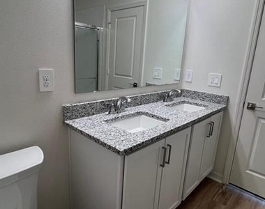 9324 Westside Hills Drive - Photo Thumbnail 11