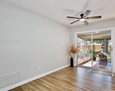 2914 Lando Lane - Photo Thumbnail 9