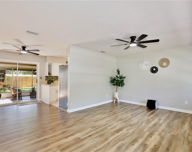 2914 Lando Lane - Photo Thumbnail 6