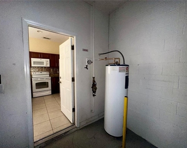 6112 Chapledale Drive - Photo Thumbnail 27