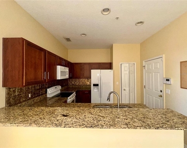 6112 Chapledale Drive - Photo Thumbnail 8