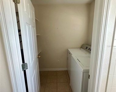 6112 Chapledale Drive - Photo Thumbnail 20