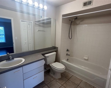 8939 Latrec Avenue - Photo Thumbnail 10