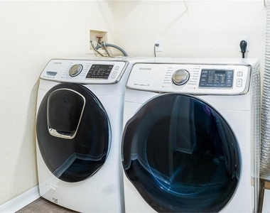 6308 Raleigh Street - Photo Thumbnail 16