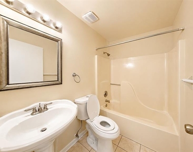 127 Titan Drive - Photo Thumbnail 5