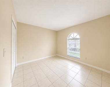 127 Titan Drive - Photo Thumbnail 4