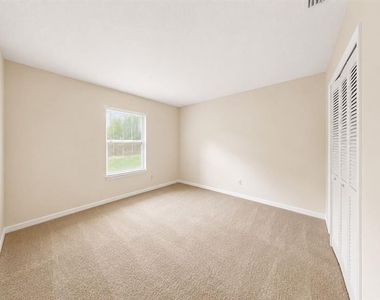 127 Titan Drive - Photo Thumbnail 6